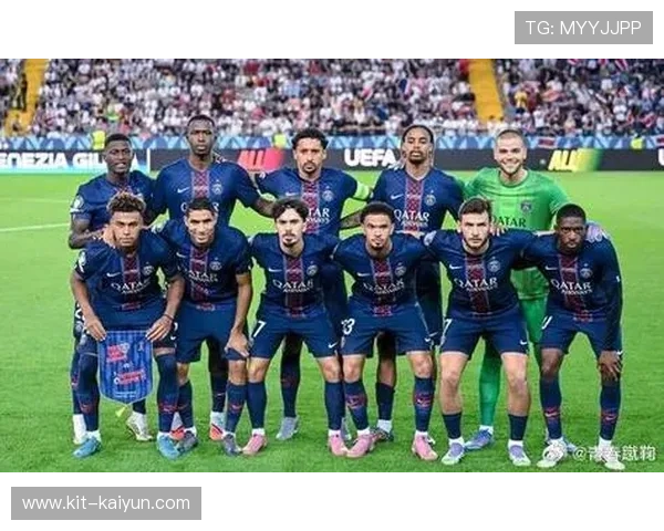 巴黎圣日耳曼以卫冕冠军身份再出征展现豪门风采 巴黎圣日耳曼以卫冕冠军身份再出征展现豪门风采